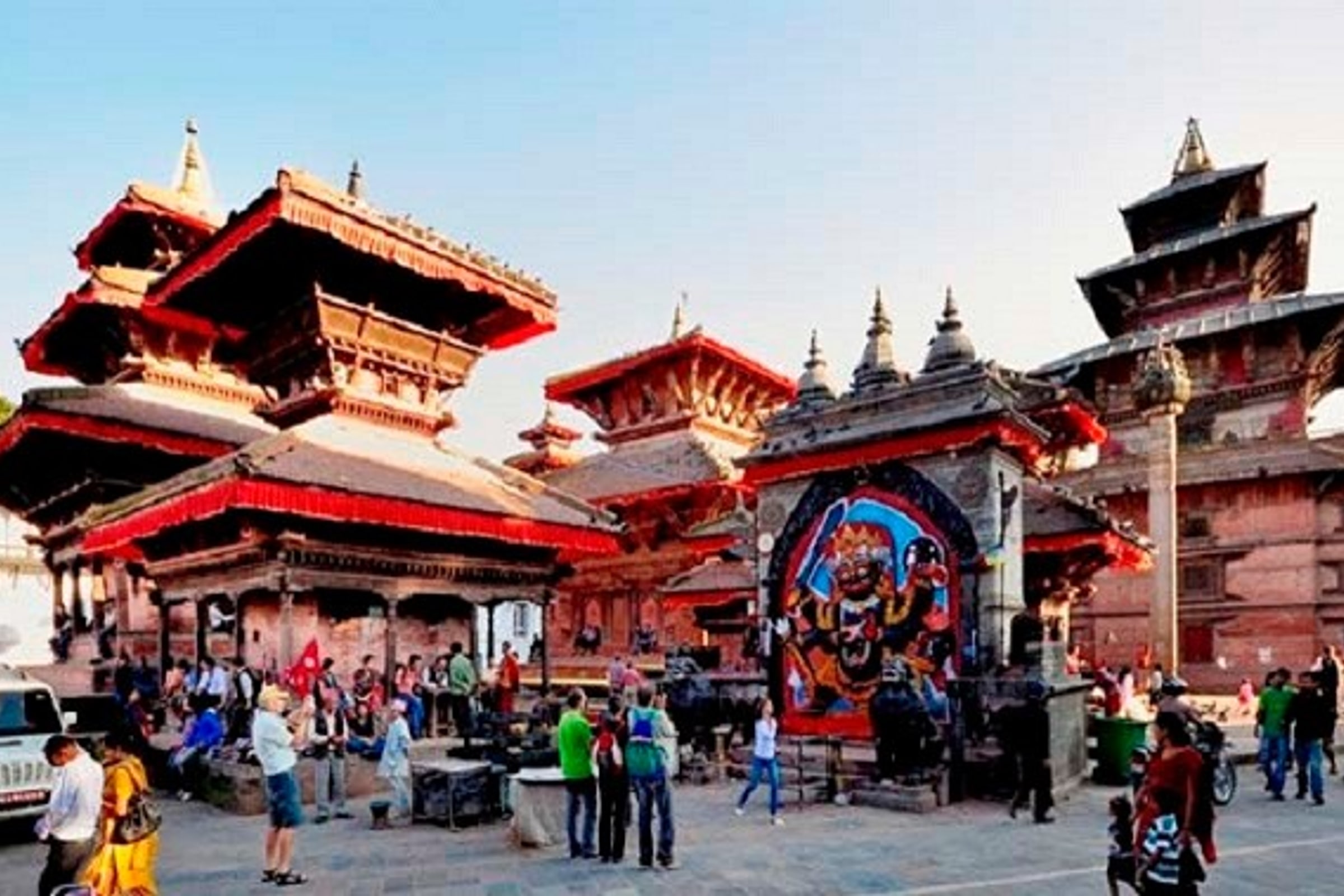 Nepal Golden Triangle: Heritage, Wilderness & Lakes